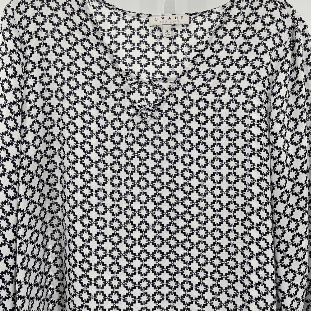 Chaus Navy Blue White Geometric Long Sleeve Solid Border Hem Top Size S NWT - Picture 3 of 9
